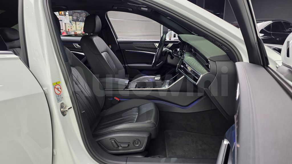 Audi A6(C8) 40 TDI Quattro Premium — снимка 11