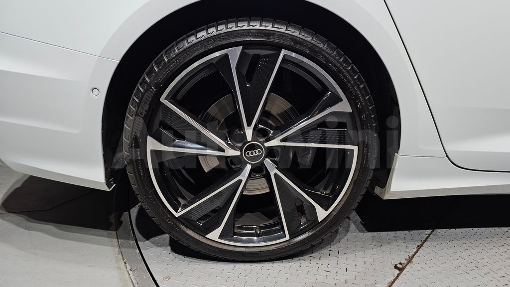 Audi A6(C8) 50 TDI Quattro Premium — снимка 5