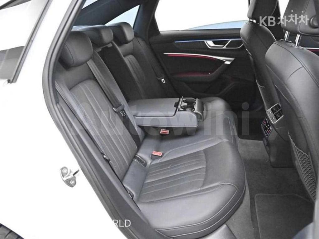 Audi A6(C8) 40 TDI Premium — снимка 12