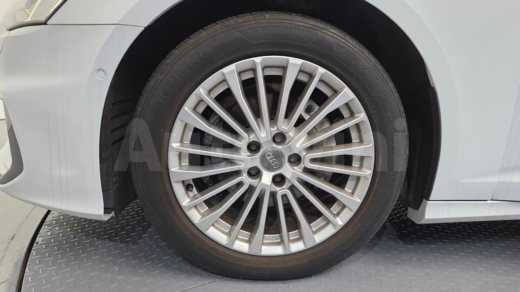 Audi A6(C8) 40 TDI Premium — снимка 5