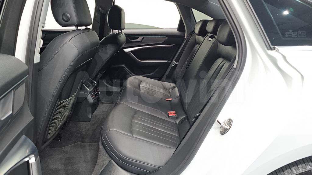 Audi A6(C8) 45 TFSI — снимка 11