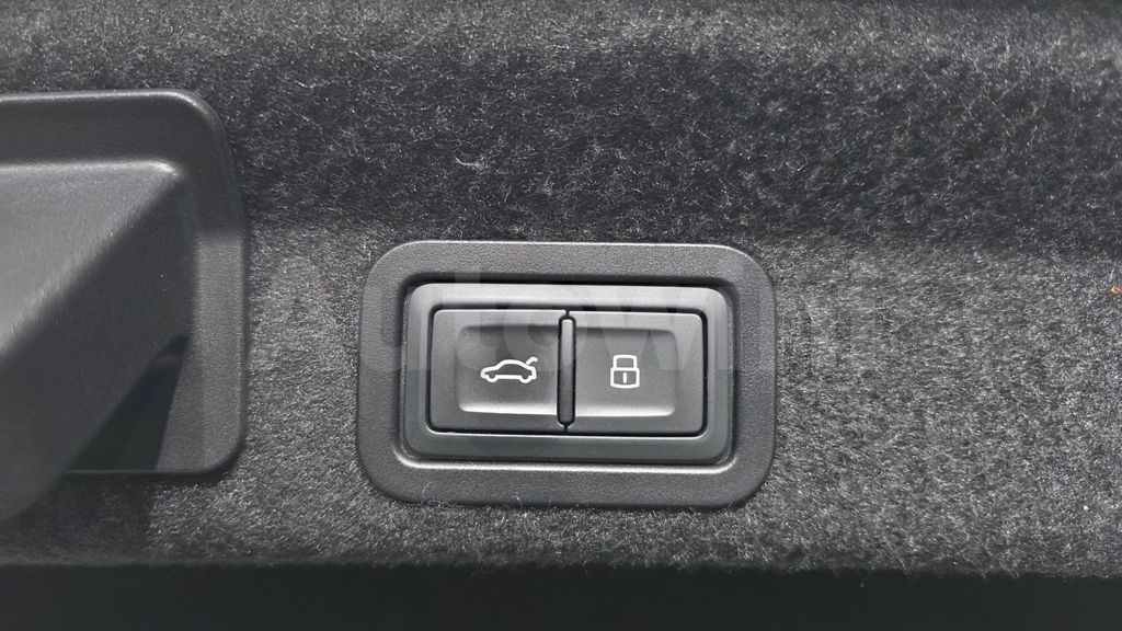 Audi A6(C8) 40 TDI Premium — снимка 20