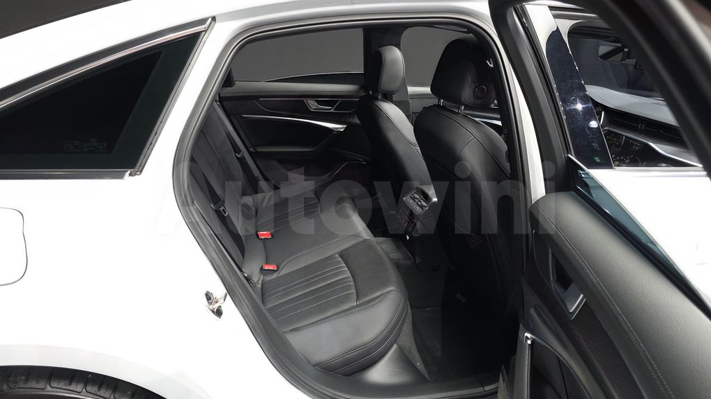 Audi A6(C8) 40 TDI Premium — снимка 12