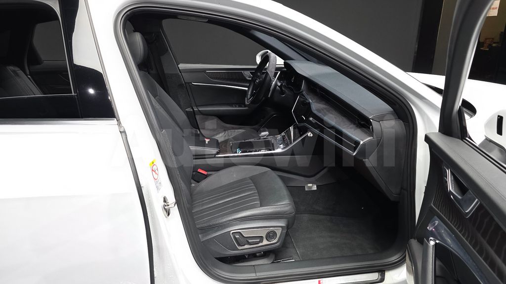 Audi A6(C8) 40 TDI Premium — снимка 11