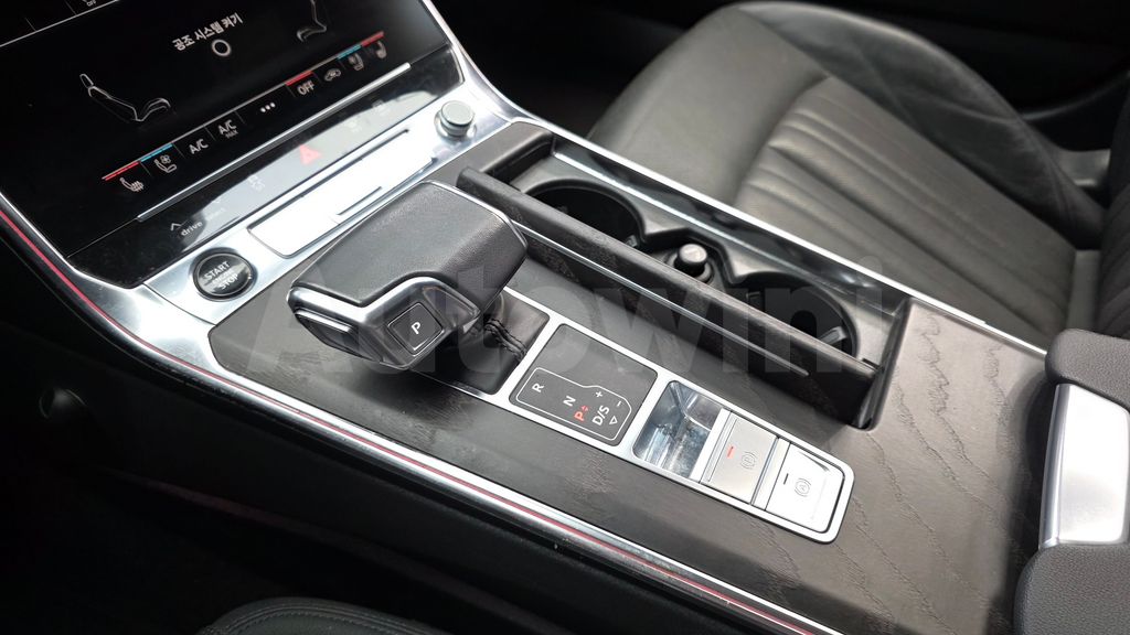 Audi A6(C8) 40 TDI Quattro Premium — снимка 9