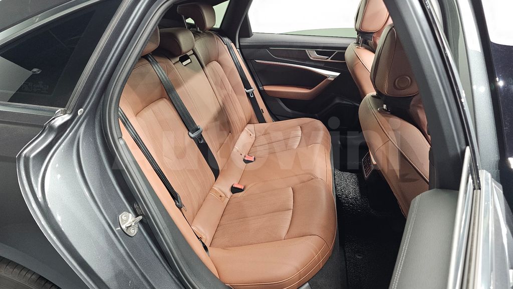 Audi A6(C8) 40 TDI Premium — снимка 10
