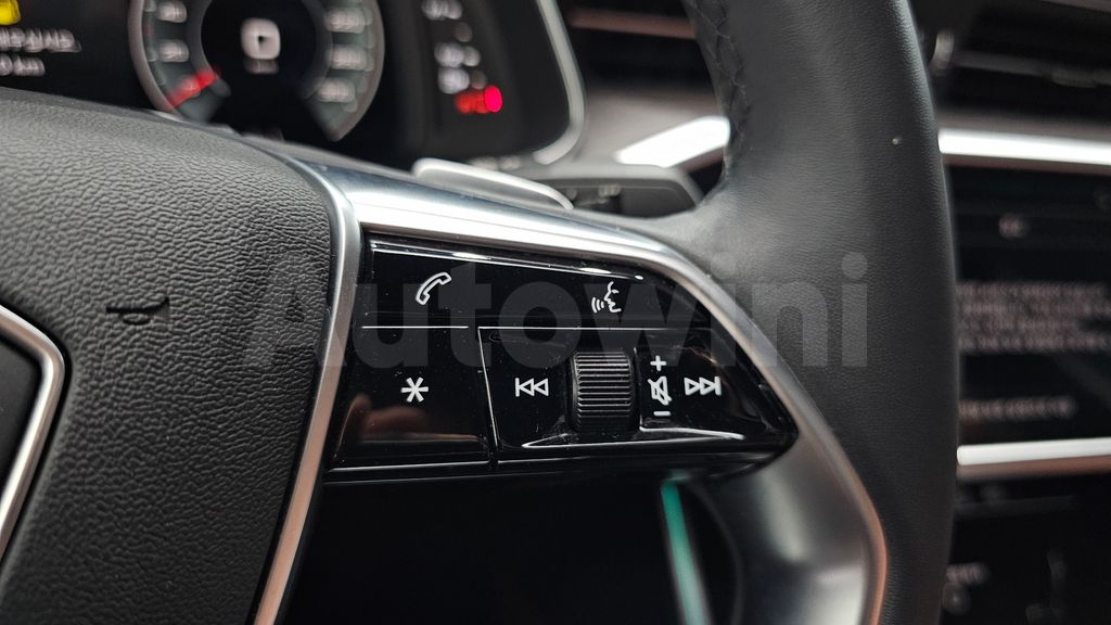 Audi A6(C8) 40 TDI Premium — снимка 17