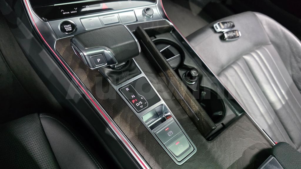 Audi A6(C8) 40 TDI Premium — снимка 8