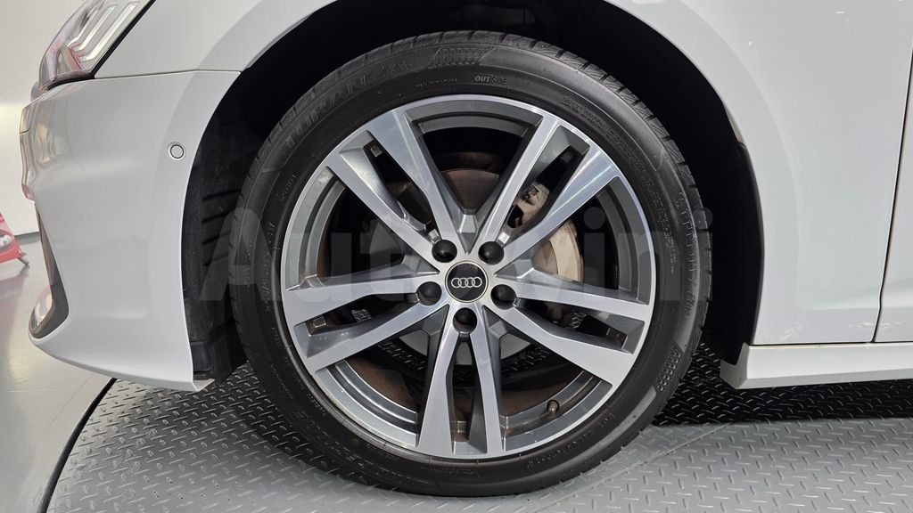 Audi A6(C8) 40 TDI Premium — снимка 4
