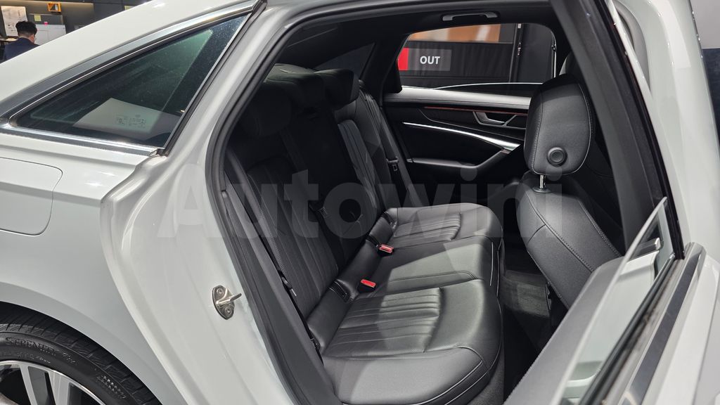 Audi A6(C8) 40 TDI Premium — снимка 10