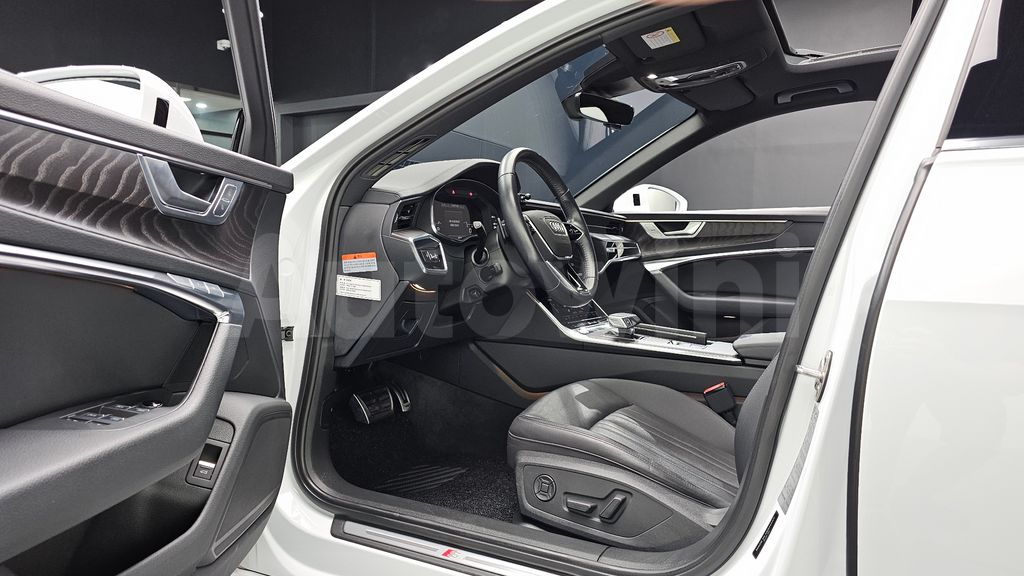 Audi A6(C8) 40 TDI Premium — снимка 9