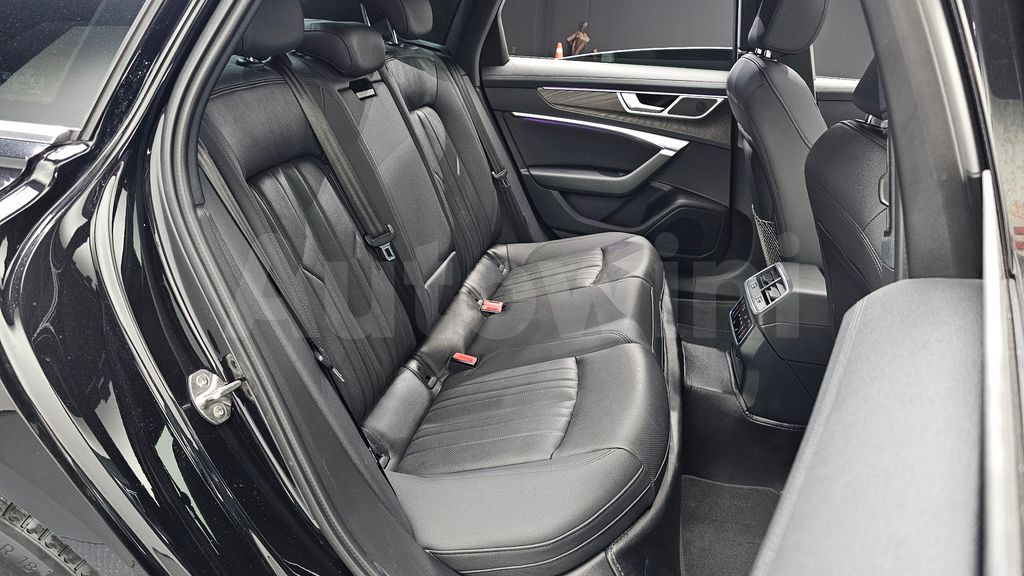 Audi A6(C8) 40 TDI Premium — снимка 11