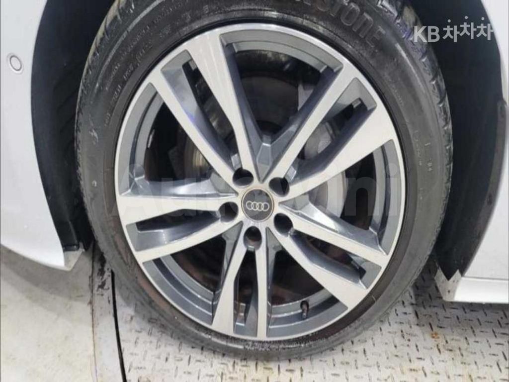 Audi A6(C8) 40 TDI Quattro Premium — снимка 5