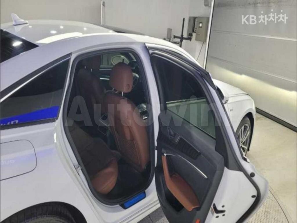 Audi A6(C8) 40 TDI Quattro Premium — снимка 20