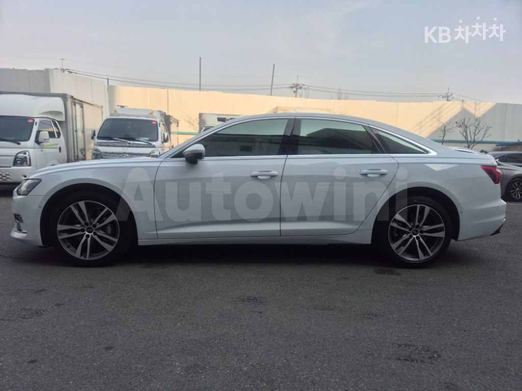 Audi A6(C8) 45 TFSI Basic — снимка 3