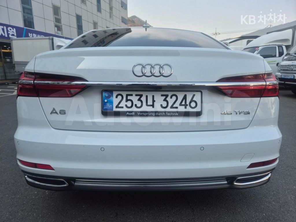 Audi A6(C8) 45 TFSI Basic — снимка 5