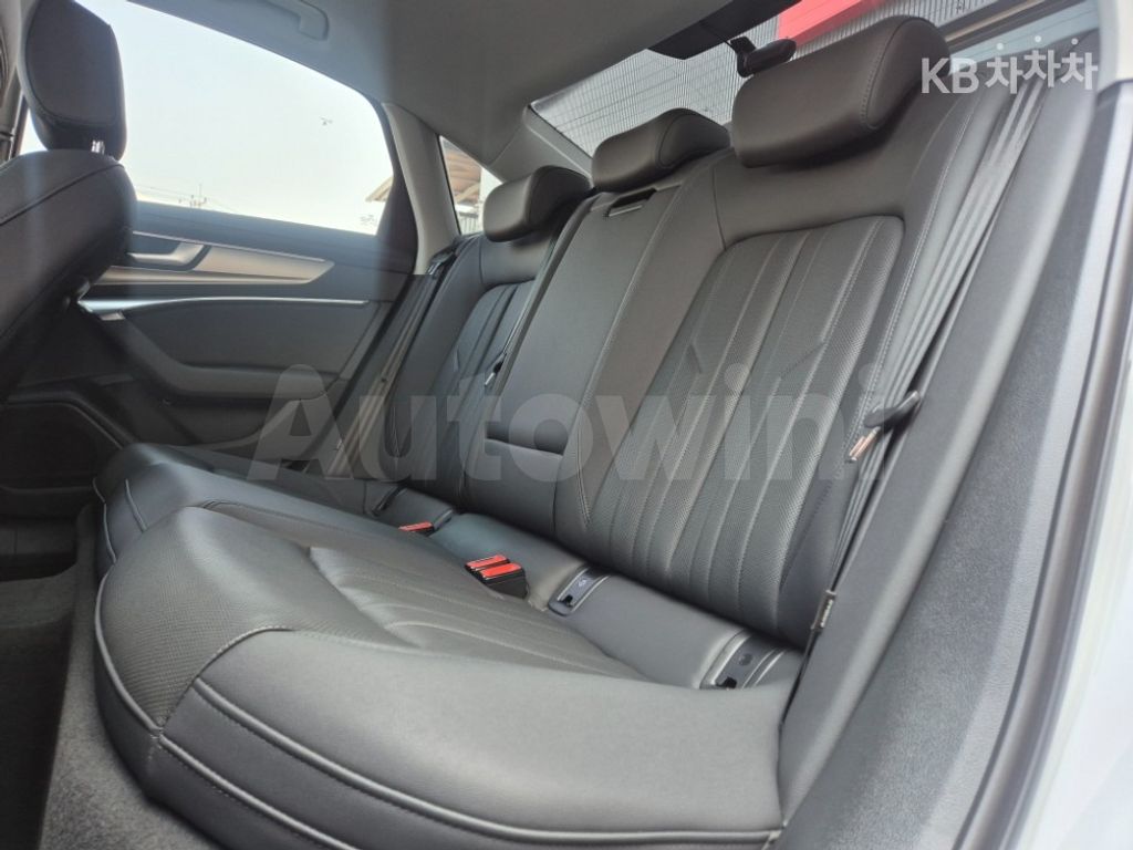 Audi A6(C8) 45 TFSI Basic — снимка 16