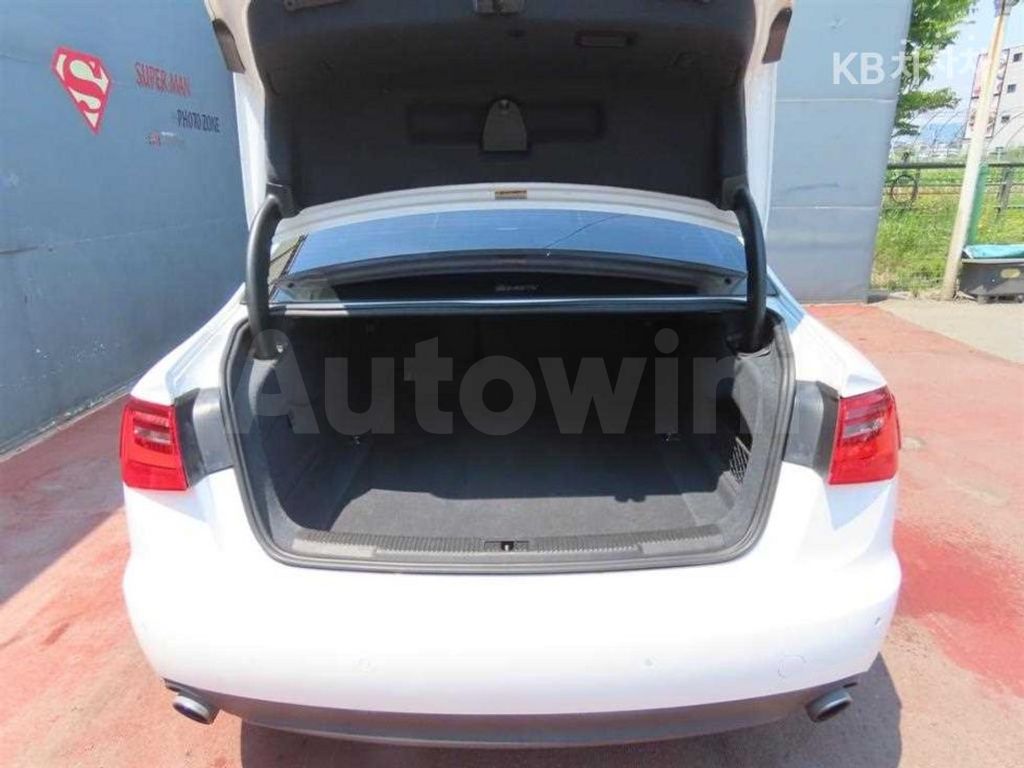 Audi A6 2.0 TFSI Quattro Quattro Dynamic C7(13Y~) — снимка 5