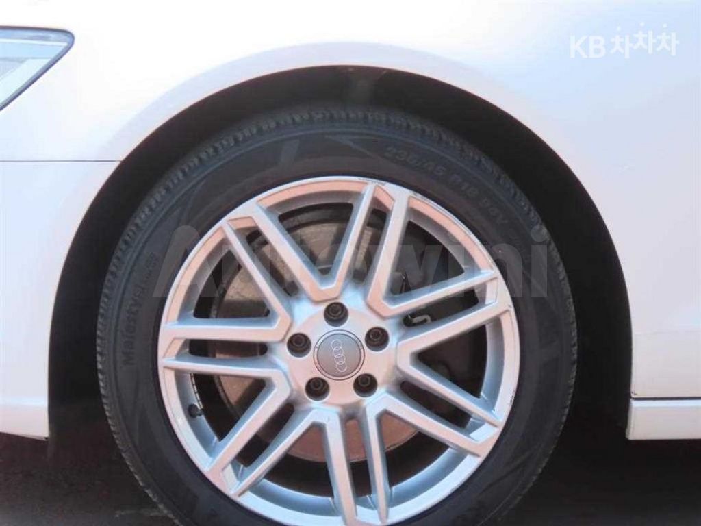 Audi A6 2.0 TFSI Quattro Quattro Dynamic C7(13Y~) — снимка 20