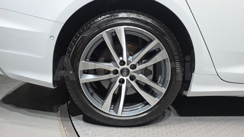 Audi A6(C8) 45 TFSI Premium — снимка 5