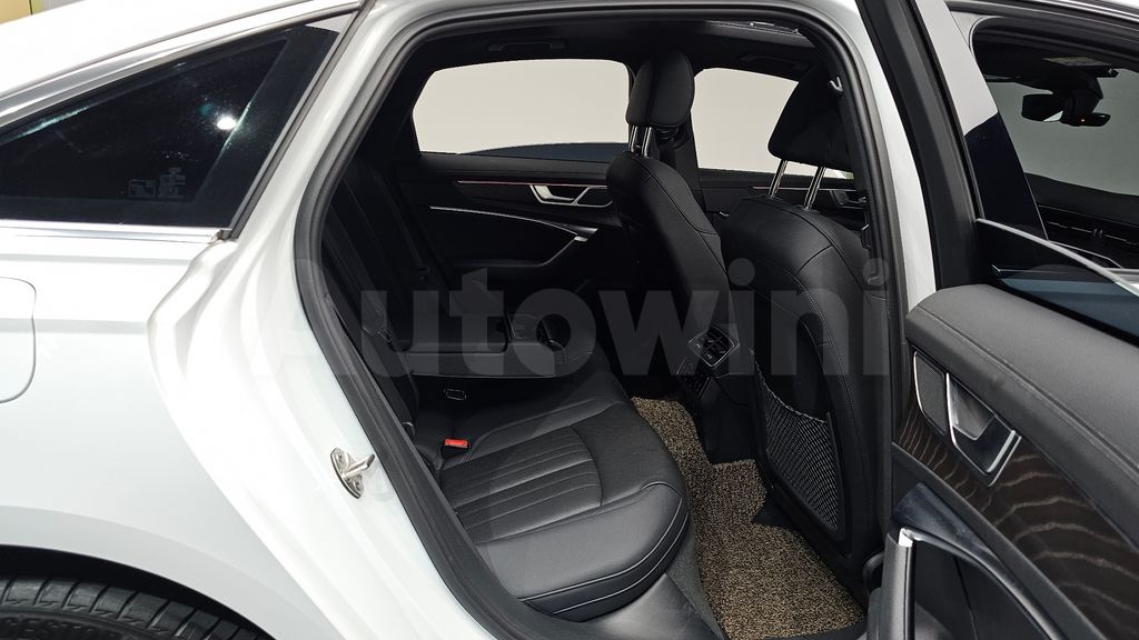 Audi A6(C8) 45 TFSI Premium — снимка 11