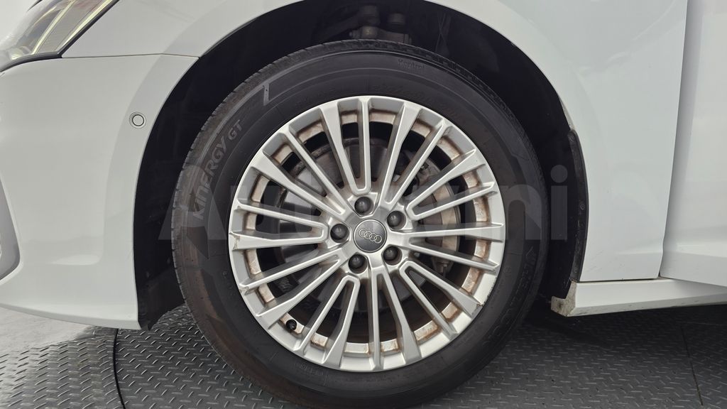 Audi A6(C8) 45 TFSI Premium — снимка 5