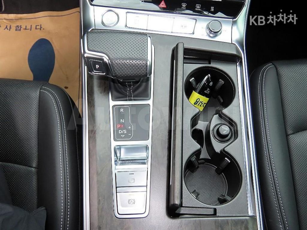 Audi A6(C8) 45 TDI Quattro Premium — снимка 11