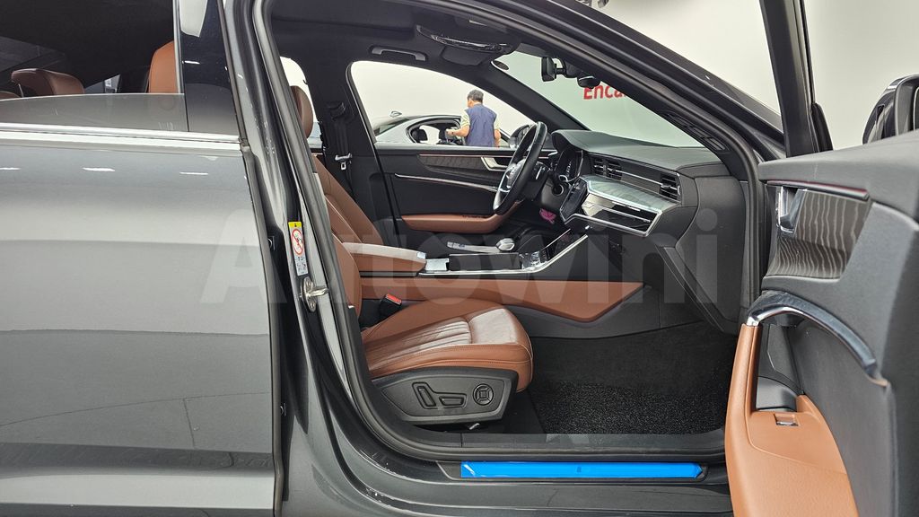 Audi A6(C8) 40 TDI Premium — снимка 11