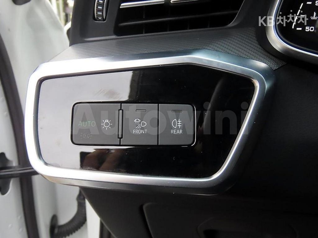 Audi A6(C8) 45 TFSI Basic — снимка 12