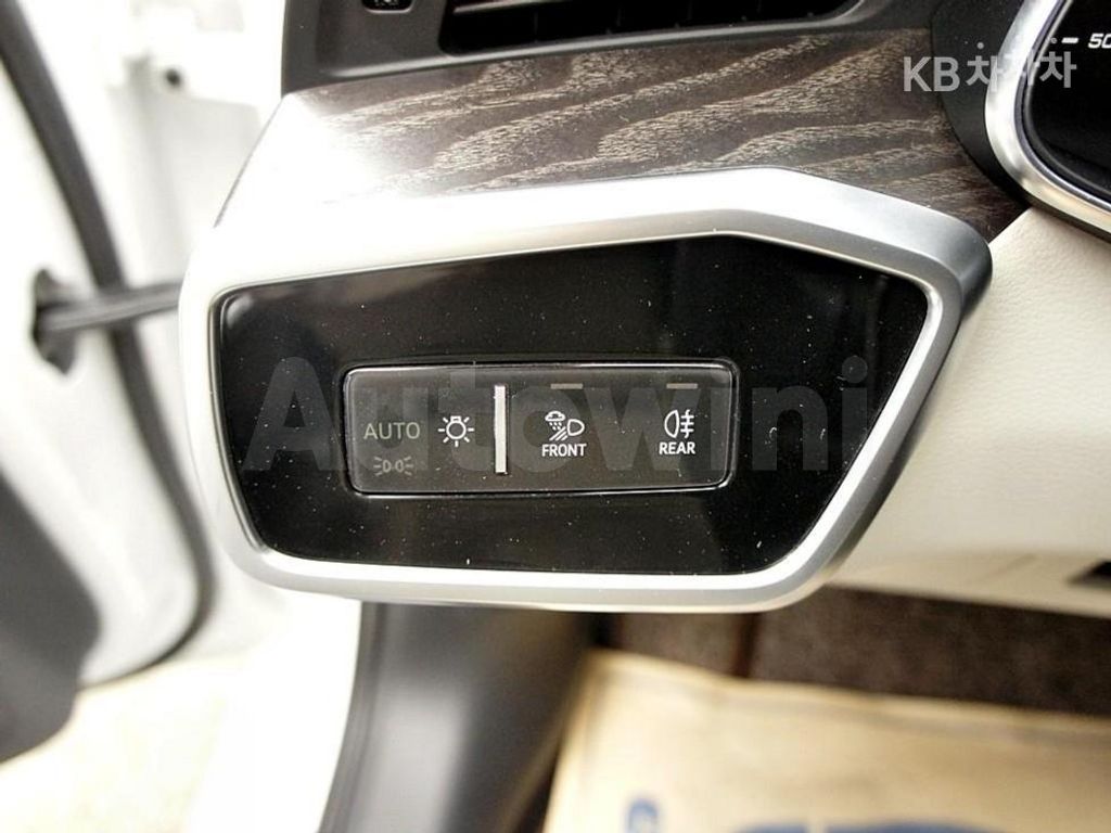 Audi A6(C8) 45 TFSI Quattro Premium — снимка 13