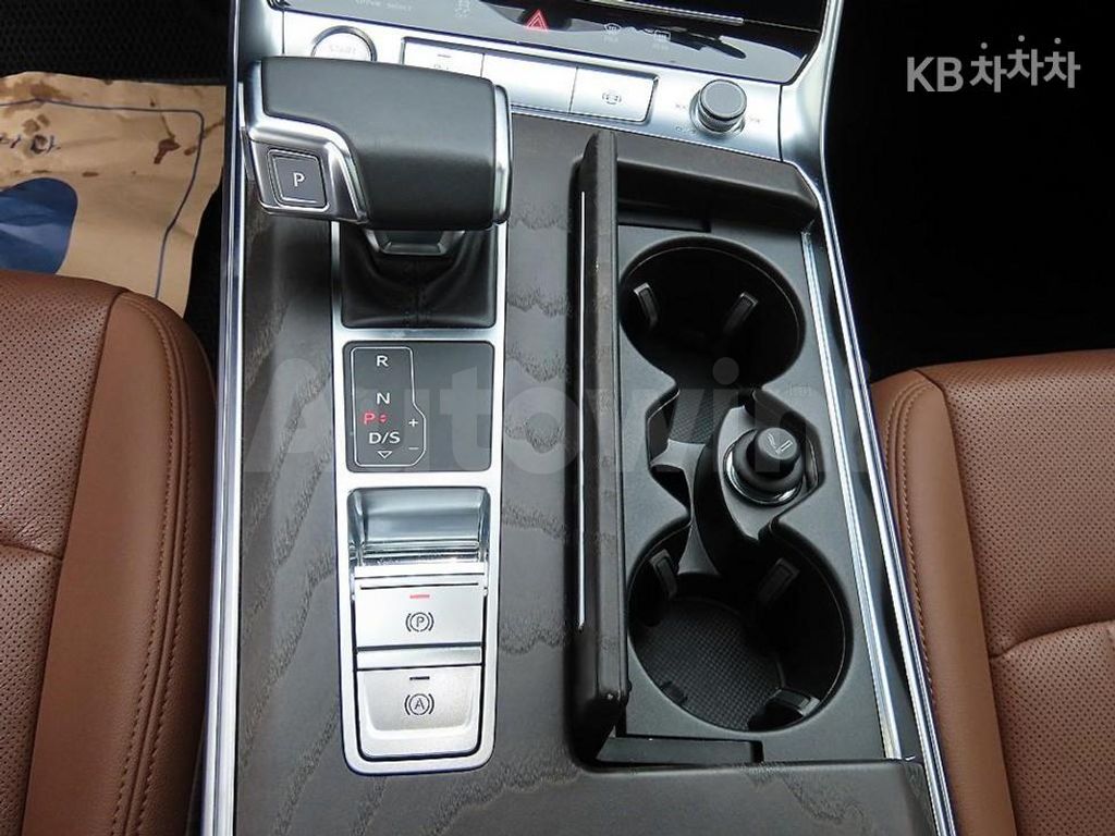 Audi A6(C8) 40 TDI Premium — снимка 11