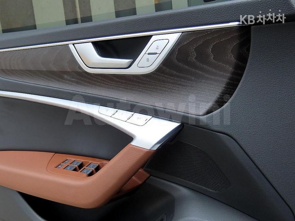 Audi A6(C8) 40 TDI Premium — снимка 12