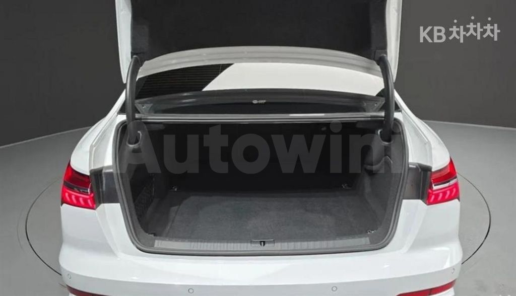 Audi A6(C8) 45 TDI Quattro Premium — снимка 19