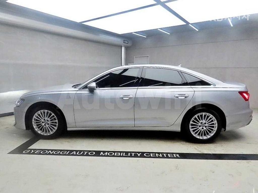 Audi A6(C8) 45 TFSI Premium — снимка 4