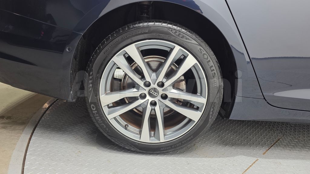 Audi A6(C8) 40 TDI — снимка 5