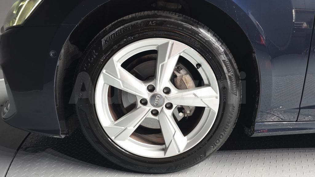 Audi A6(C8) 40 TDI — снимка 5