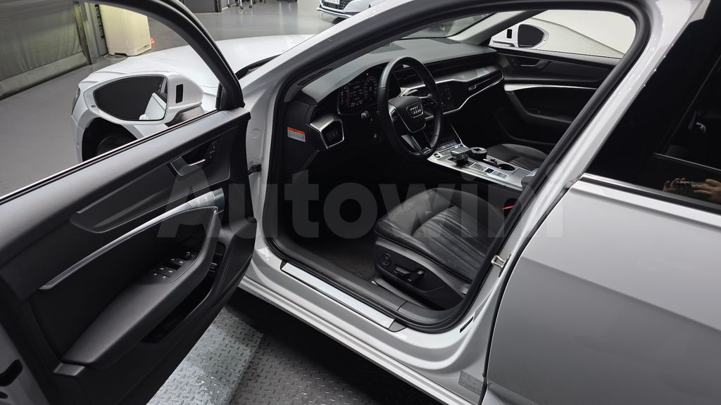 Audi A6(C8) 45 TFSI — снимка 10