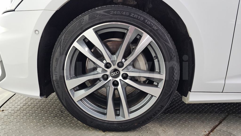 Audi A6(C8) 45 TFSI Premium — снимка 5