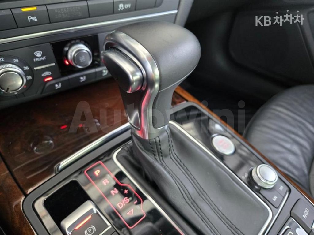 Audi A6 2.0 TDI C7 Dynamic — снимка 14