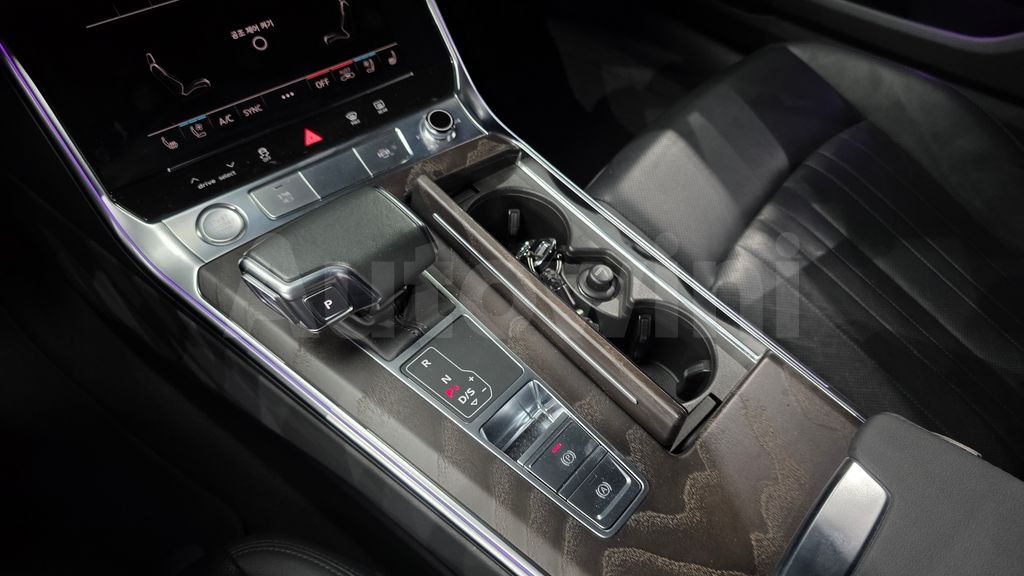 Audi A6(C8) 40 TDI Quattro Premium — снимка 9