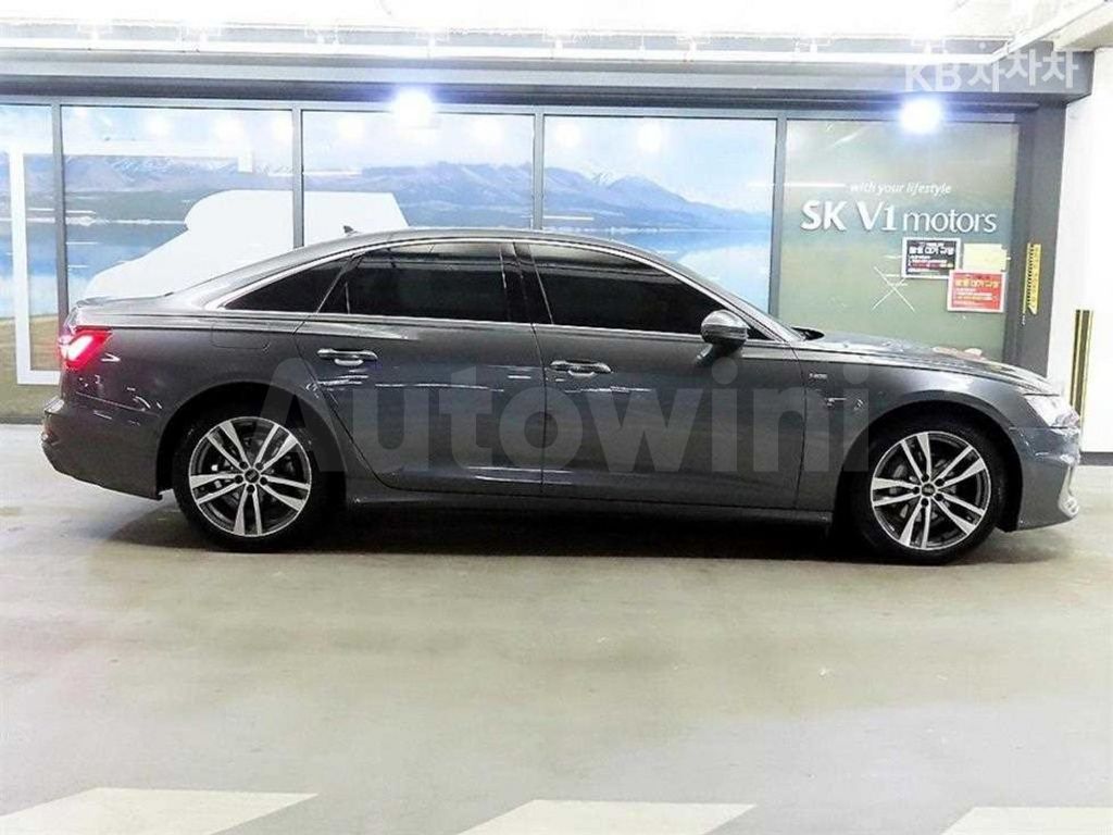 Audi A6(C8) 40 TDI Quattro Premium — снимка 3
