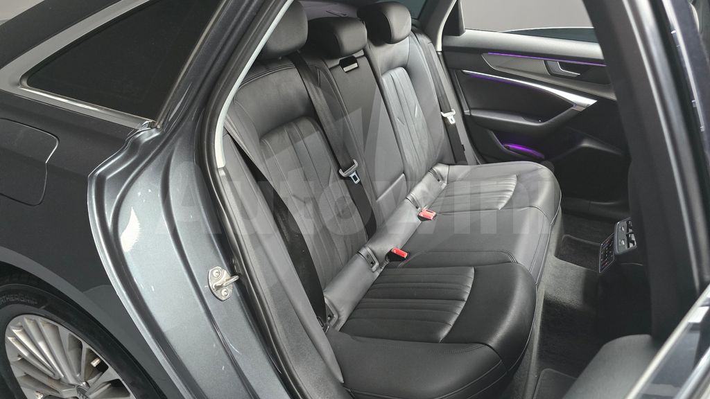 Audi A6(C8) 40 TDI — снимка 12