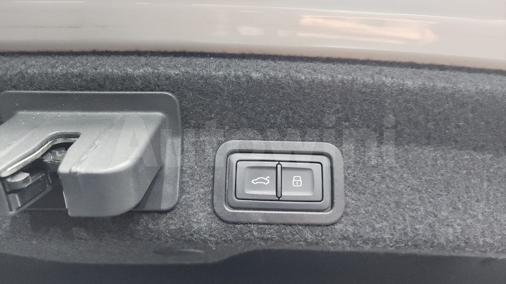 Audi A6(C8) 40 TDI Quattro Premium — снимка 17