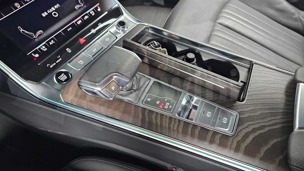 Audi A6(C8) 45 TFSI Quattro Premium — снимка 9