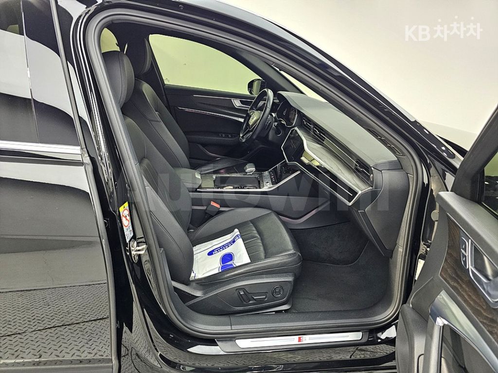 Audi A6(C8) 40 TDI Quattro Premium — снимка 11
