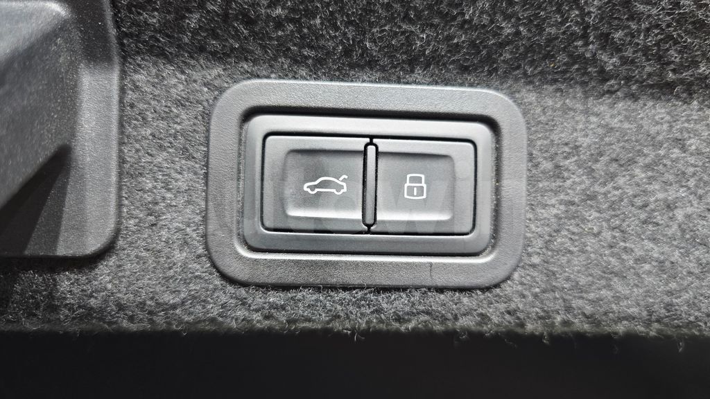 Audi A6(C8) 40 TDI Quattro Premium — снимка 18