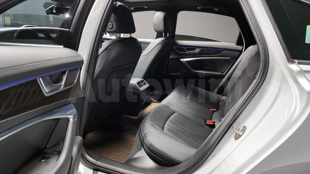 Audi A6(C8) 40 TDI Quattro Premium — снимка 12