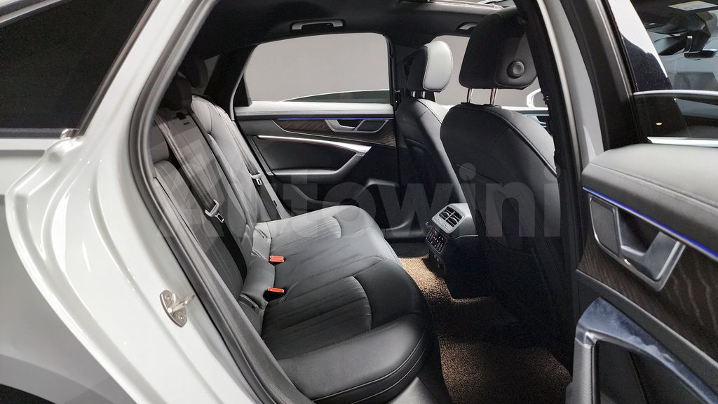 Audi A6(C8) 40 TDI Quattro Premium — снимка 11