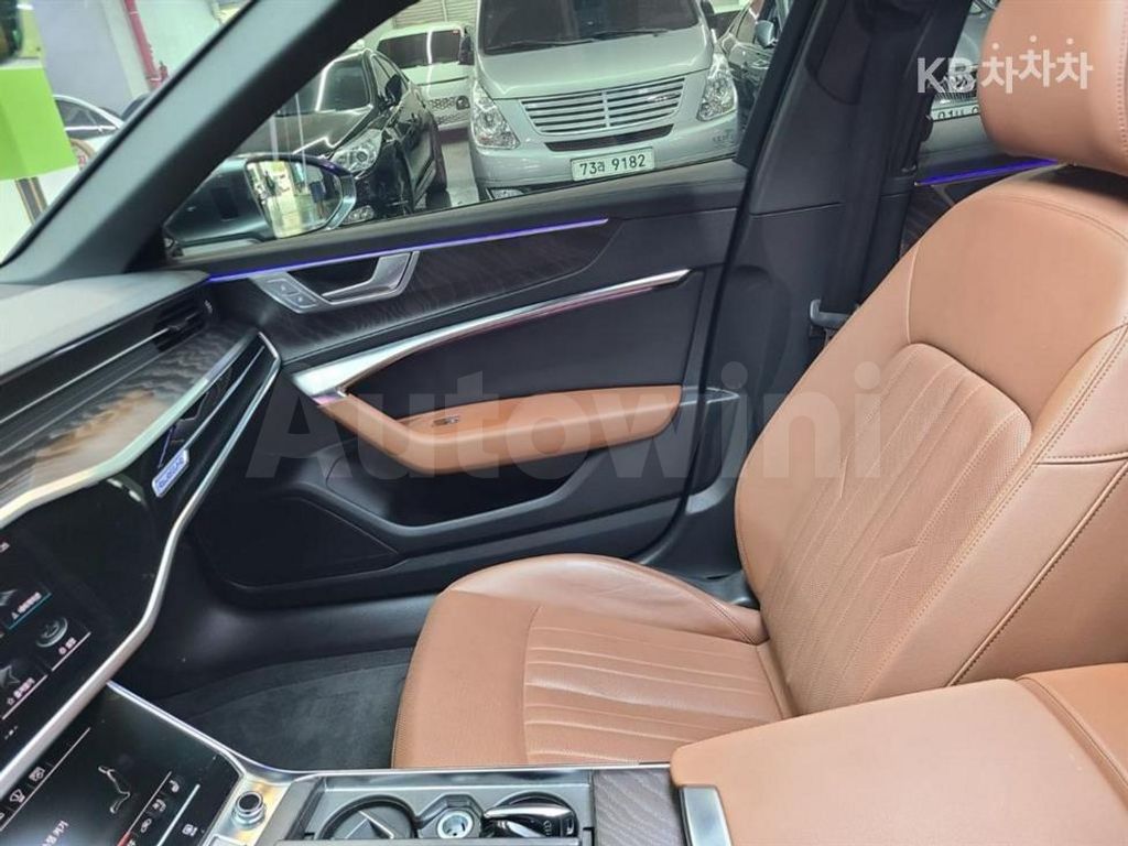 Audi A6(C8) 40 TDI Quattro Premium — снимка 12