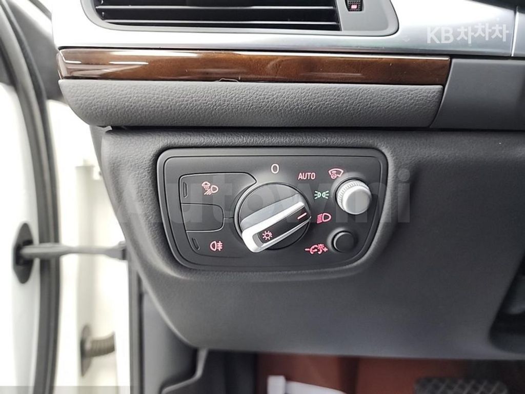 Audi A6 2.0 TDI C7 Dynamic — снимка 18